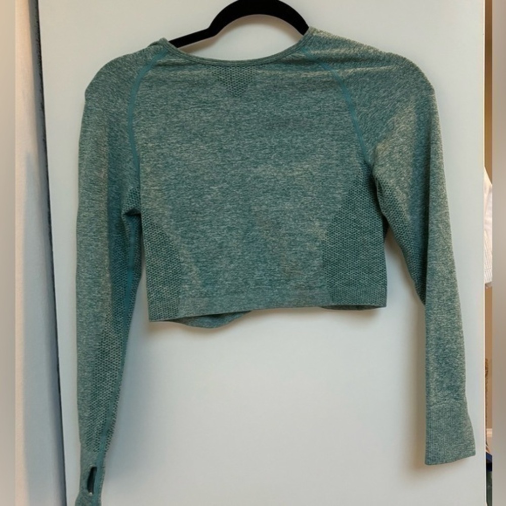 Athletic green jersey long sleeve crop top and leggings set